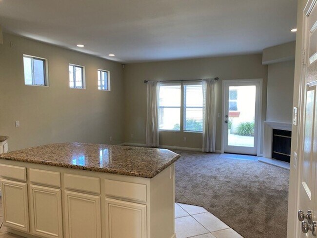 Building Photo - Walk To The Beach! 2 Story 3 Bedroom 2.5 B...