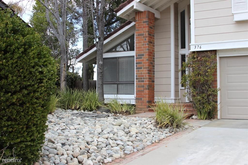 Primary Photo - 4 br, 2 bath House - 376 Continental Ct