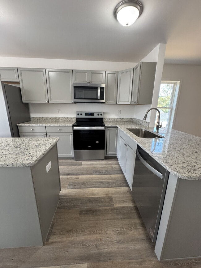 Foto del edificio - "Charming 3-Bed Retreat with Granite Touch...
