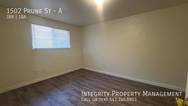 Building Photo - 1502 Prune St