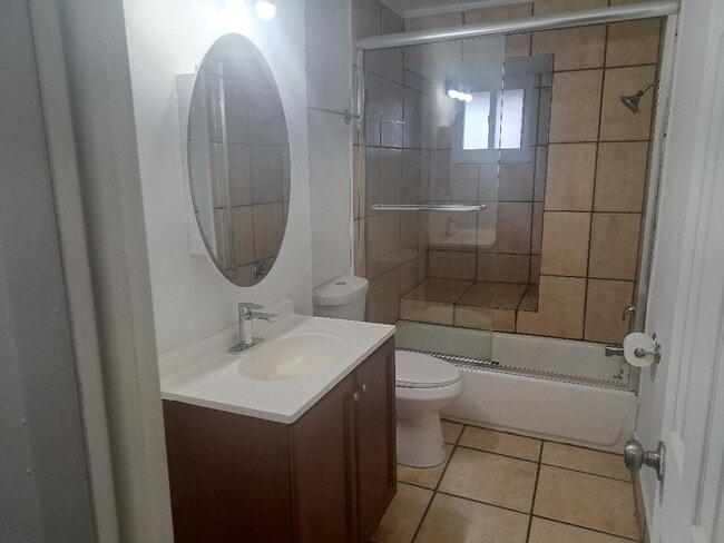 Foto del edificio - 1250 E 276th St