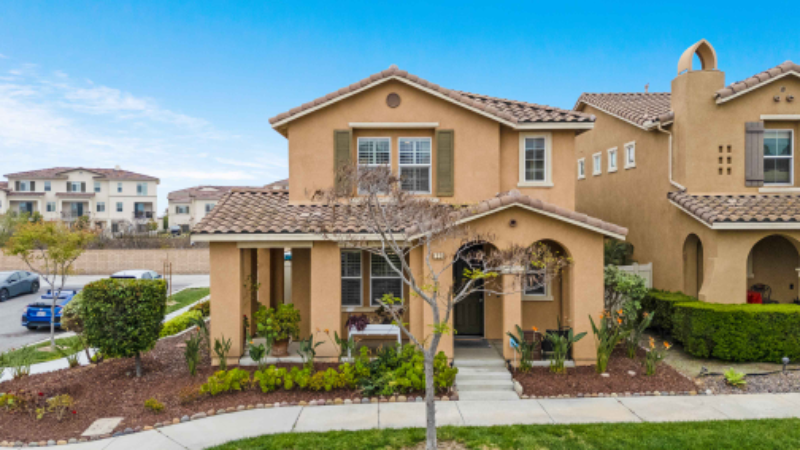 Primary Photo - 1224 Los Olivos Street
