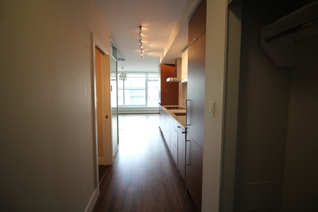 Building Photo - 619-159 West 2nd Avenue
