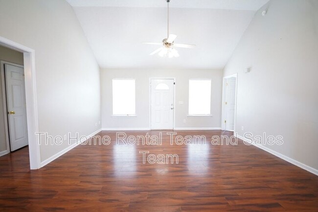 Building Photo - 134 Mustang Dr