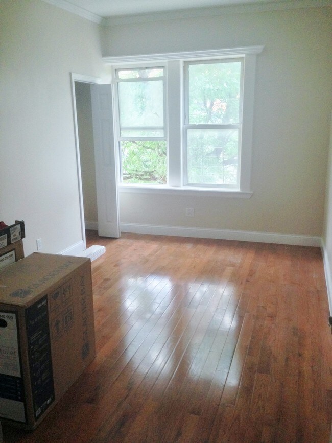 Building Photo - 140 Herkimer St