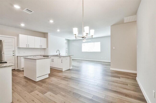 Foto del edificio - 25508 Starling Ln