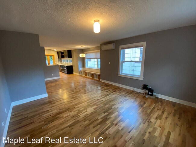 Foto del edificio - 4 br, 2.5 bath House - 814 NE 97th St