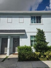Building Photo - 392 NW 11th Ct