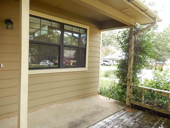 Building Photo - 3333 Sedona Rd