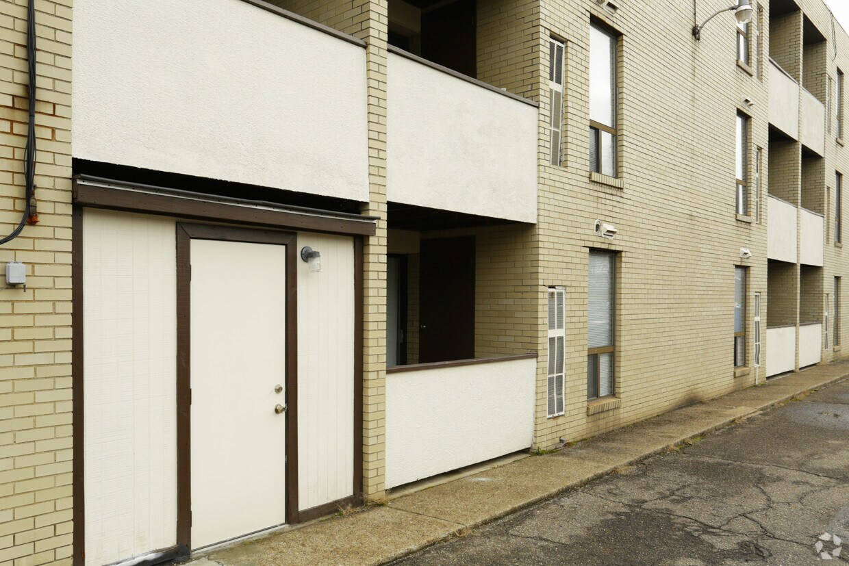 Foto del edificio - Dawson Village Apartments