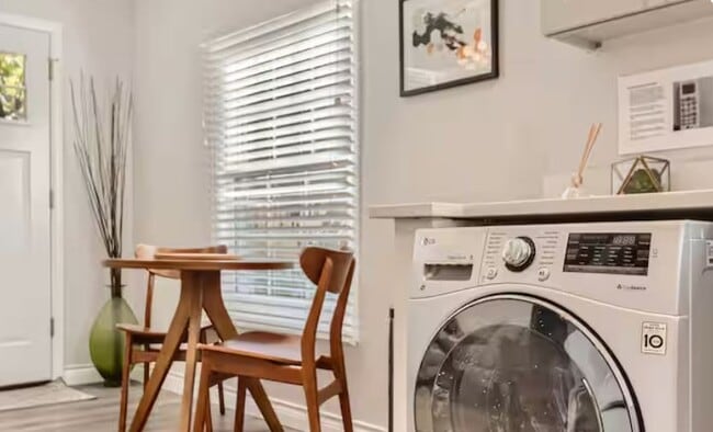 Photo - 3045 Meade St House