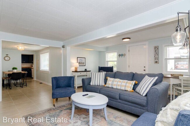 Foto del edificio - 2 br, 1.5 bath House - 613 K Avenue