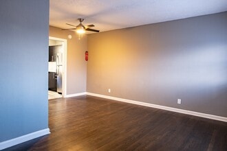 Building Photo - 5532 Eskridge St