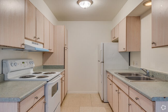 Interior Photo - Casa De Román Apartments