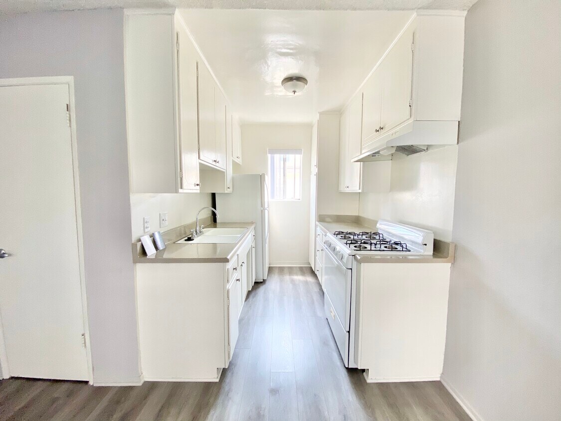 Primary Photo - 1825 Butler Ave Los Angeles, CA 90025