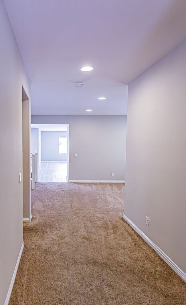 Building Photo - 8538 Helvetia Ln