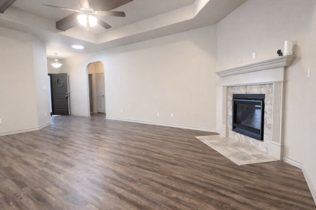 Foto del edificio - Natural Light Meets Modern Comfort | 3/2 In North Lubbock