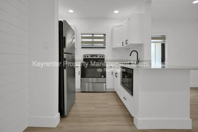 Foto del edificio - 210 Beacom Blvd
