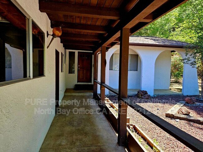 Foto del edificio - 295 San Jacinta Dr
