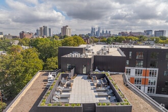 Interior Photo - The Linden University City