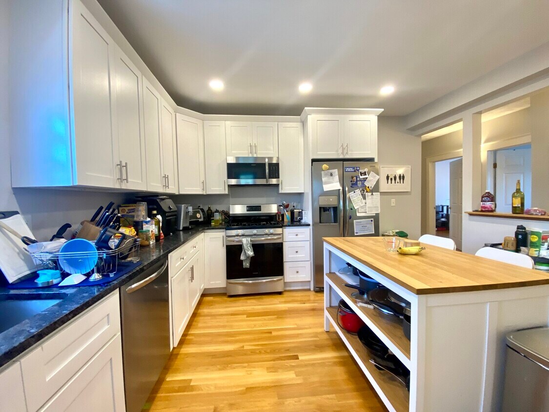 Foto principal - 1433 Cambridge St