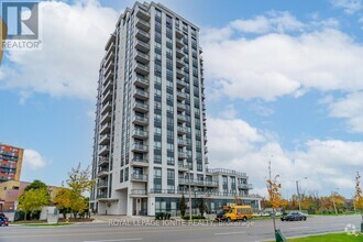 Building Photo - 840-840 Queens Plate Dr