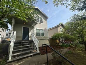 Building Photo - 2104 S Judkins St