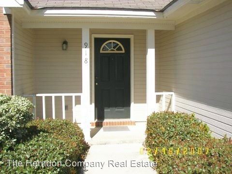 Building Photo - 918 Pine Cone Cir