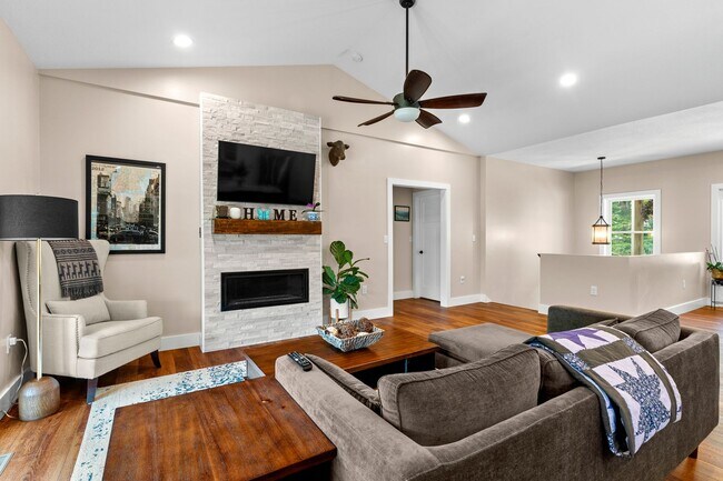 Foto del edificio - Spacious and Inviting - Beautifully-Mainta...