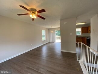 Building Photo - 4786 Calvert Dr