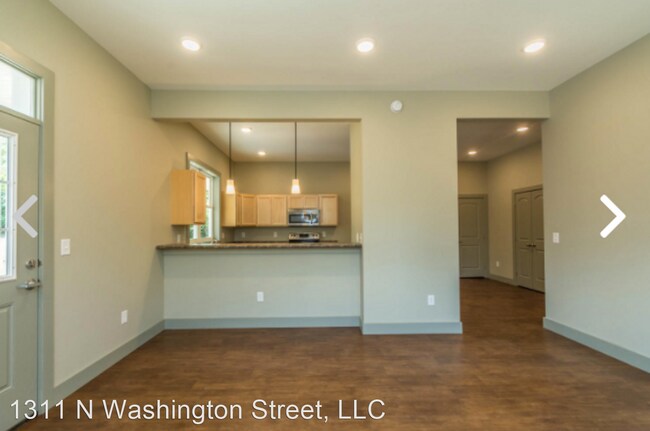 Building Photo - 4 br, 4.5 bath House - 1309 N Washington S...