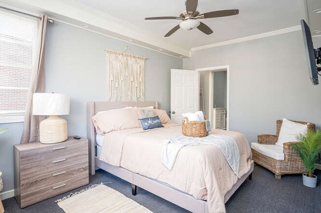 Building Photo - 3222 Jamaica Rd NW