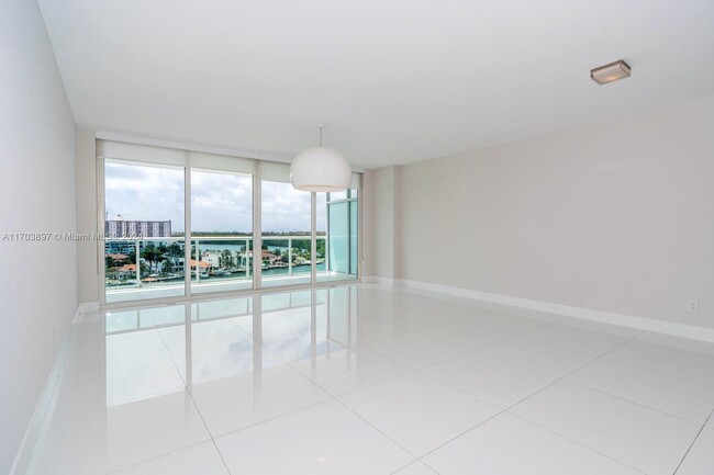 Foto del edificio - 400 Sunny Isles Blvd