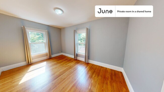 Building Photo - Room in Shared 7 bed/2 bath home in Allston