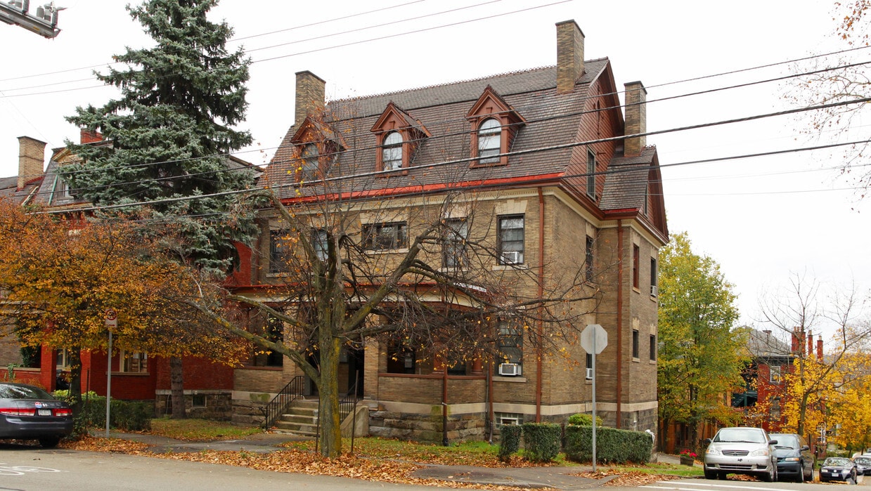 Primary Photo - 215 S Braddock Ave