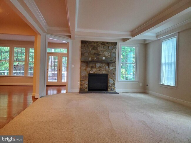 Foto del edificio - 411 Greenebaum Ln