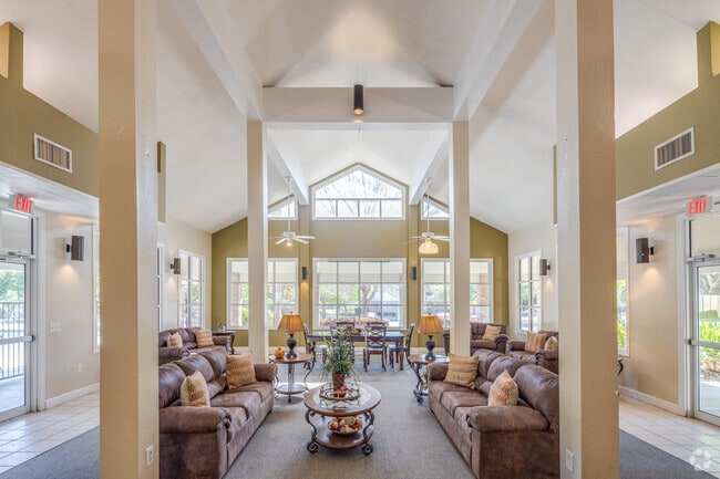 Casa club - Raintree Apartments