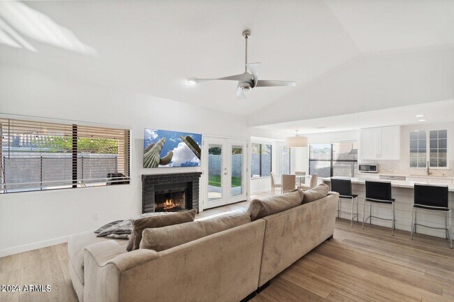 Foto del edificio - 1453 E Kent Ave