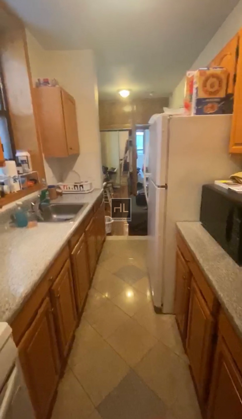 Primary Photo - Great NO FEE Two Bedroom in Astoria, NY