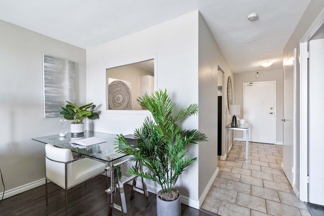 Photo du bâtiment - River Ridge Tower Apartments