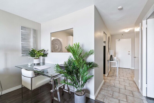 Photo du bâtiment - River Ridge Tower Apartments