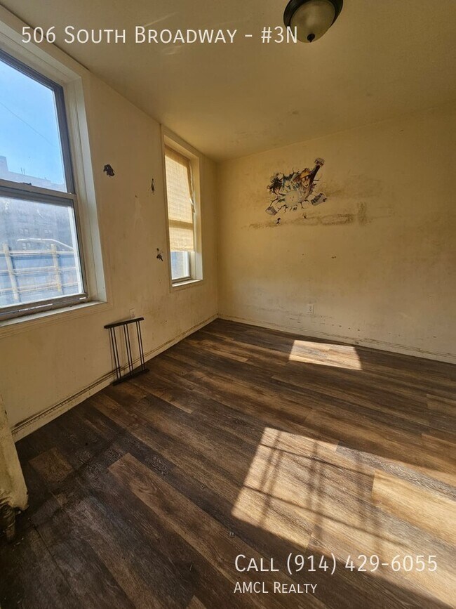 Building Photo - 506 South Broadway-#3N