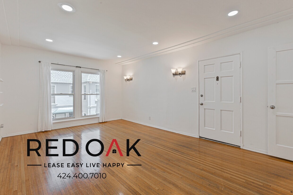 Foto principal - 336.5 N Curson Ave