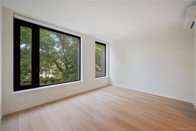 Foto del edificio - 15310 88th Ave