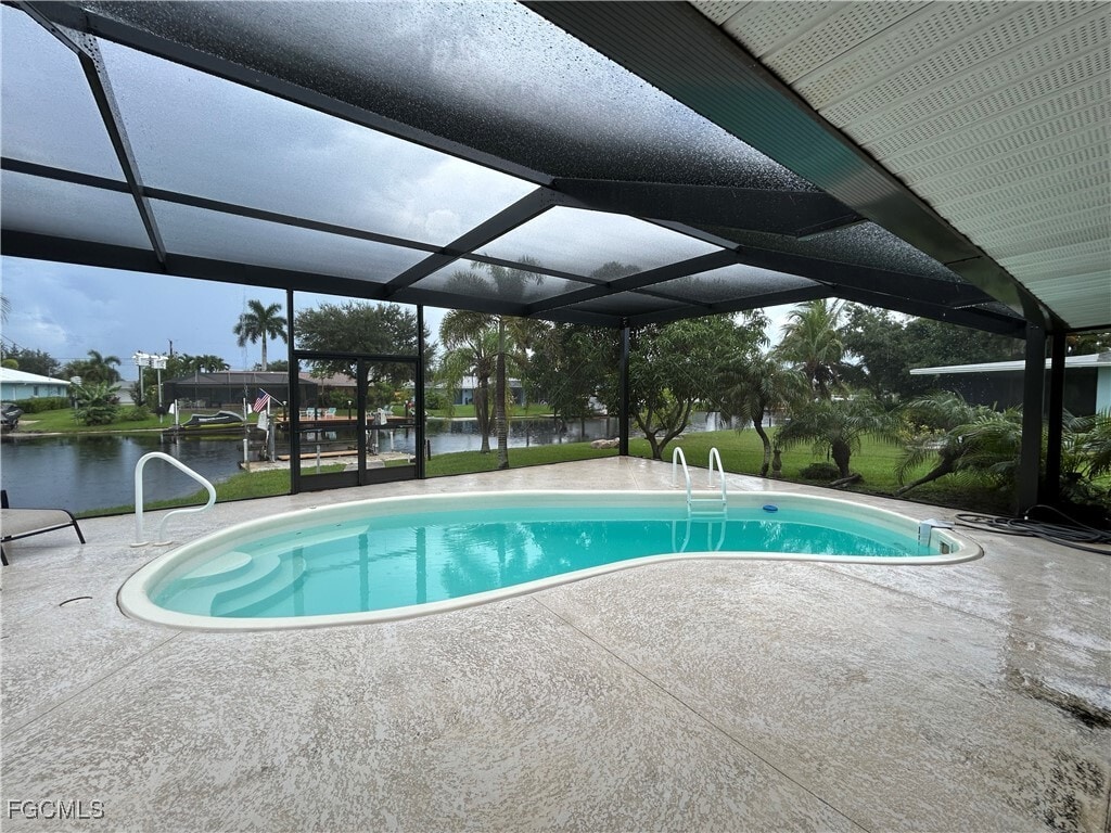 Primary Photo - 6128 Cocos Dr