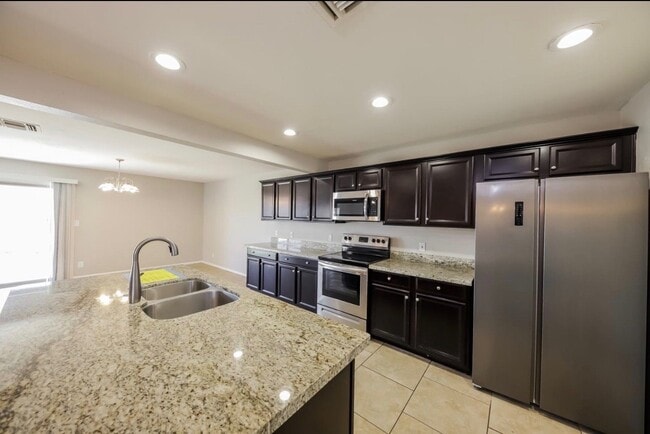 Building Photo - 6110 W Tierra Buena Ln