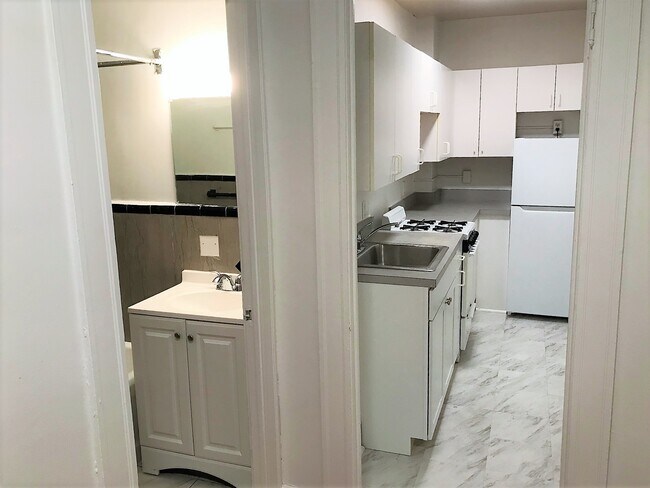 Foto del edificio - 79 Westland Ave