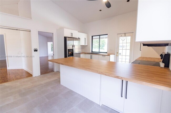 Building Photo - 8775 SW 57th St