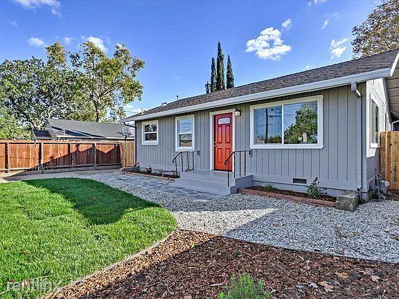 Building Photo - 3 br, 1 bath House - 5960 15th Ave