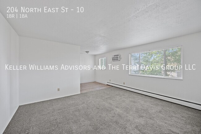 Building Photo - 204 N East St